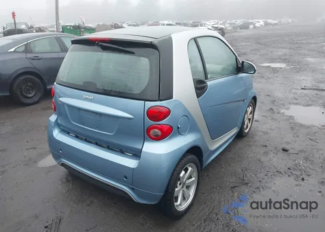 2013 Smart Fortwo Passion z USA, uszkodzony, nr VIN WMEEJ3BA7DK650112
